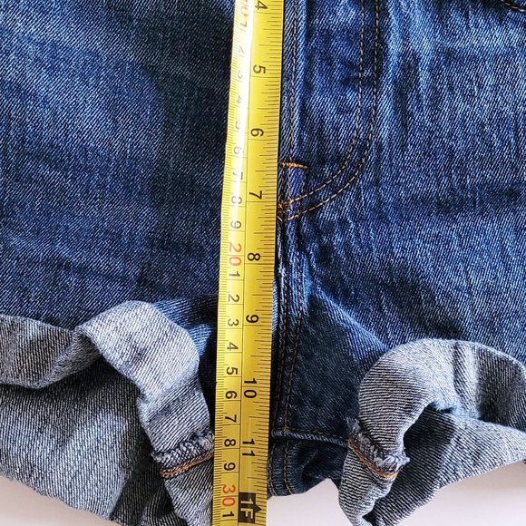 Levi’s White Oak Cone High Rise Denim Shorts - Size 27 - Picture 12 of 12